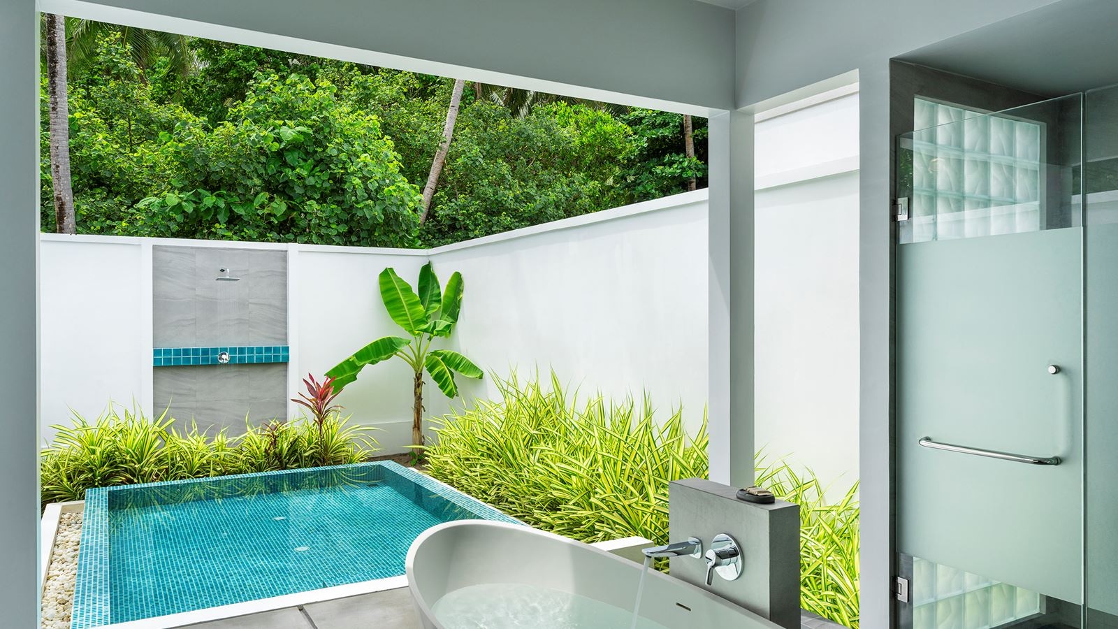 rooms-beach-villa-with-garden-pool