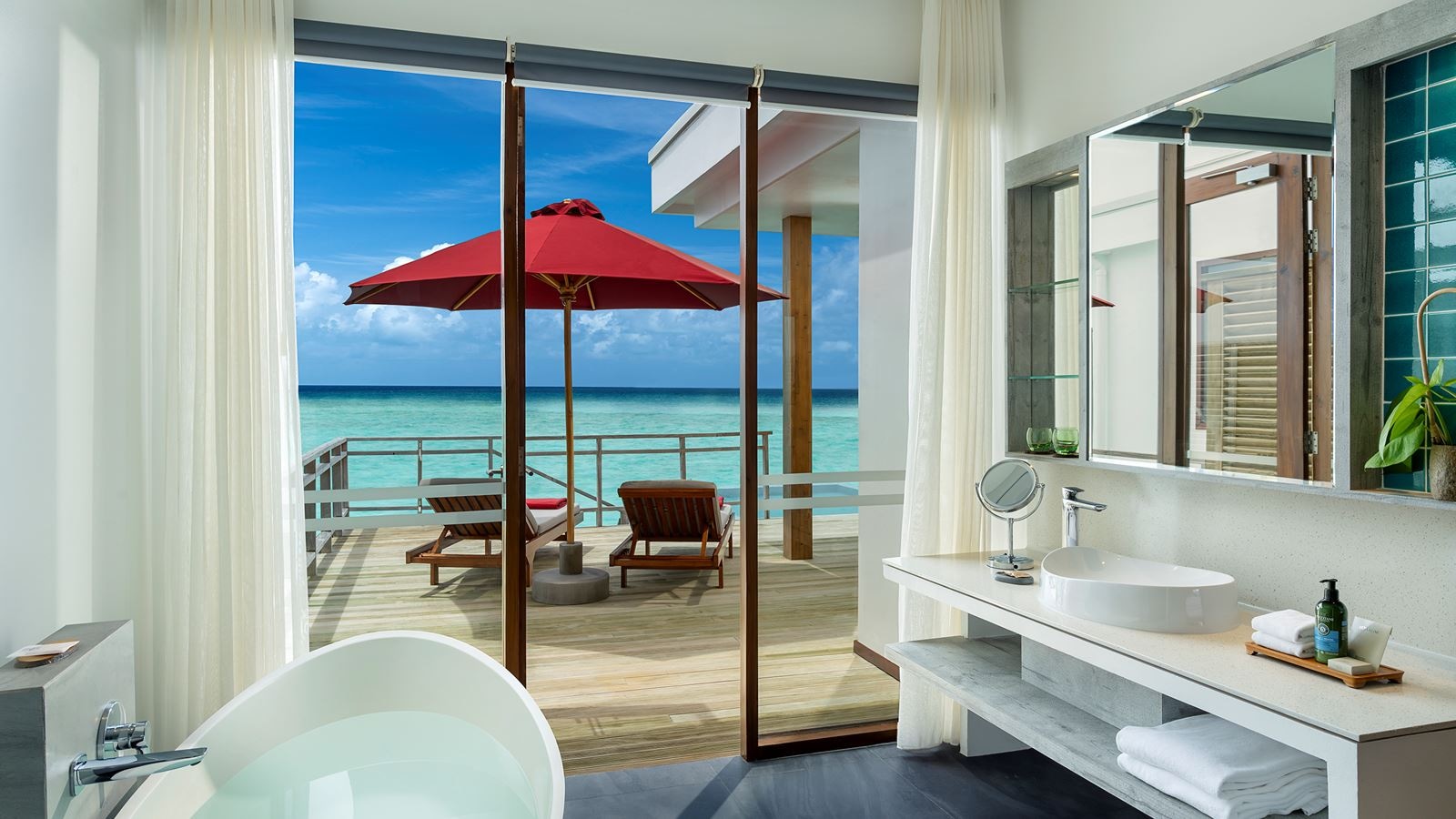 rooms-lagoon-villa-with-pool