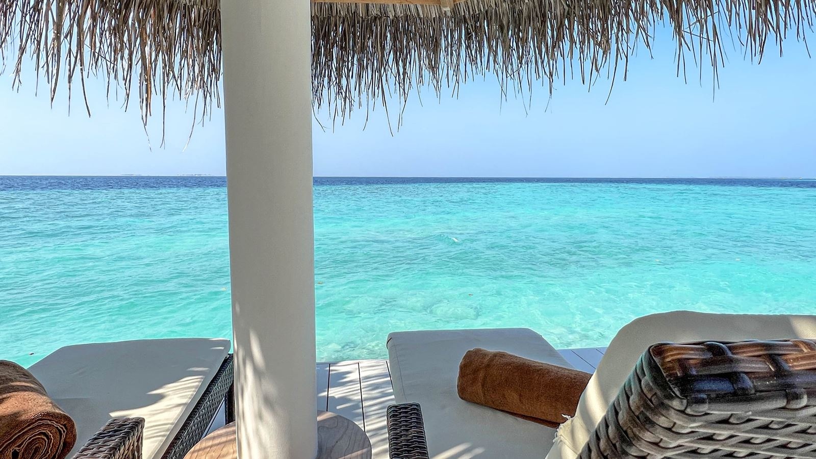 rooms-sunrise-beach-pool-villa