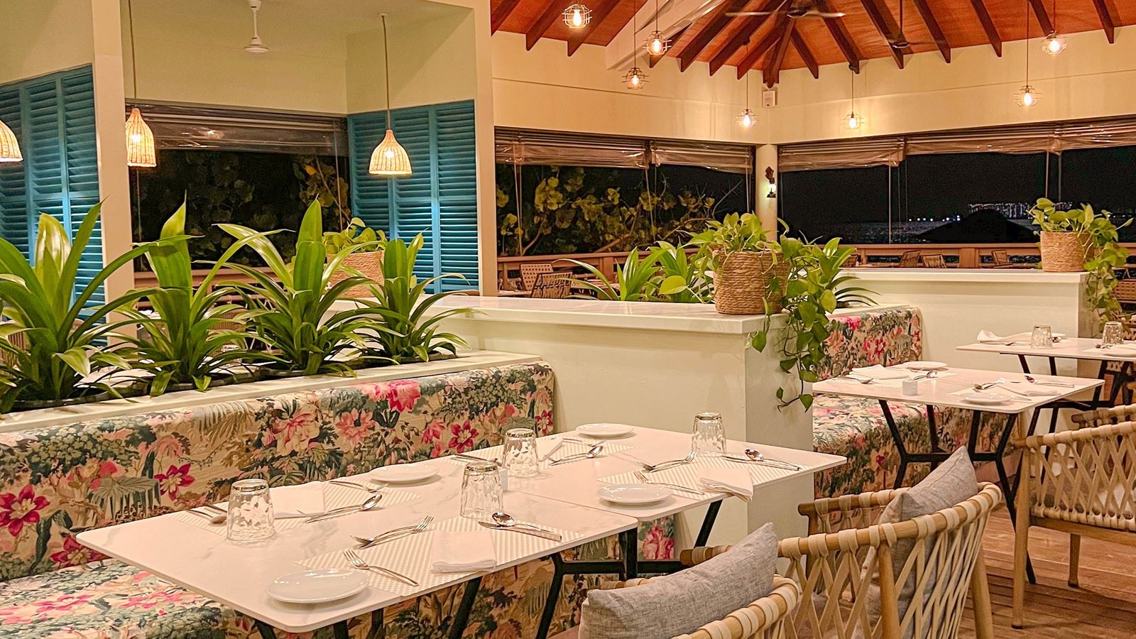 restaurants-restaurants