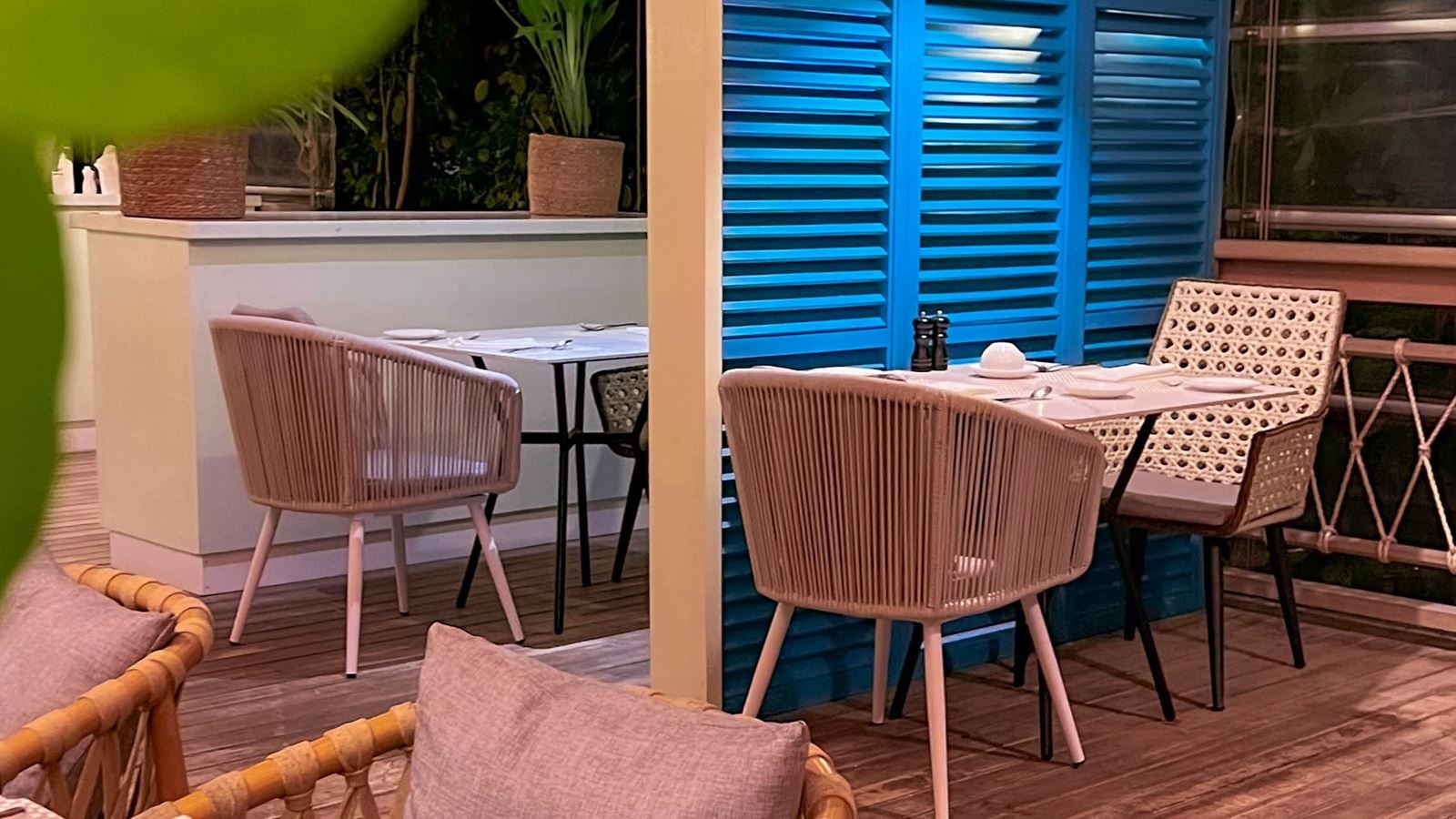 restaurants-restaurants