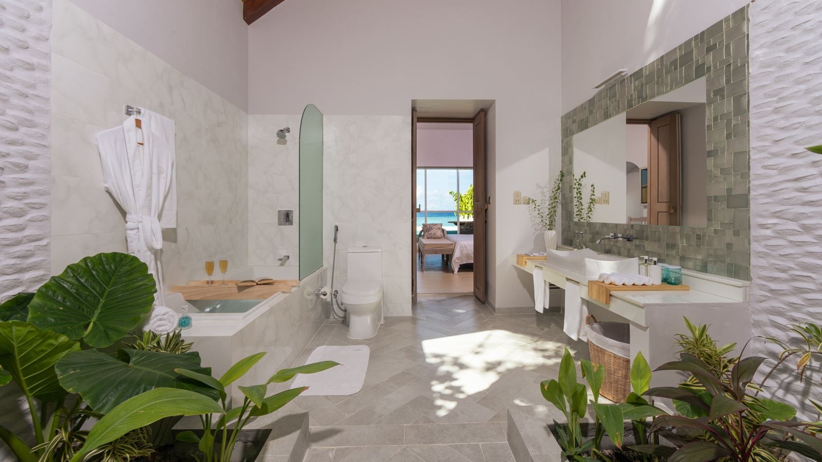 rooms-sunrise-beach-pool-villa