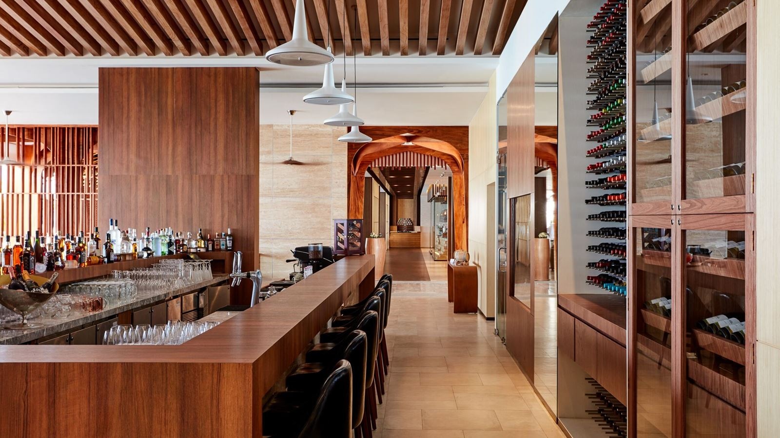 restaurants-glow-bar