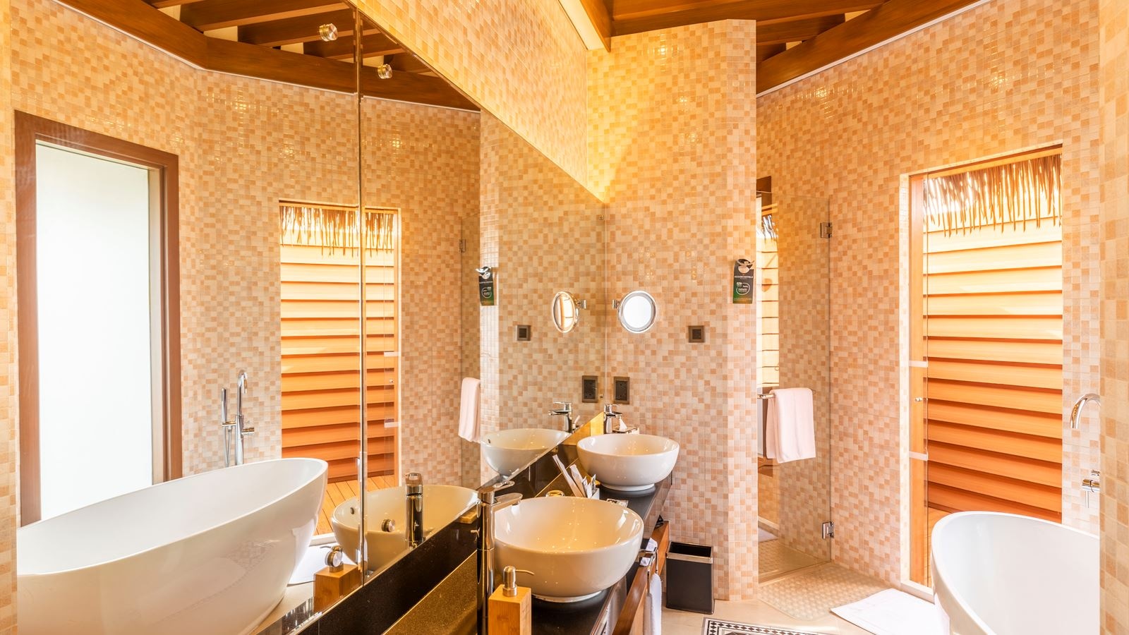 rooms-over-water-sunrise-pool-villa