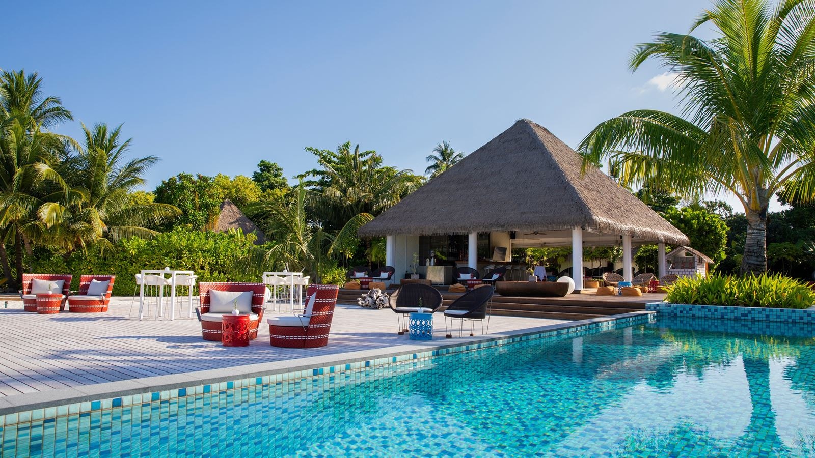 restaurants-pool-bar