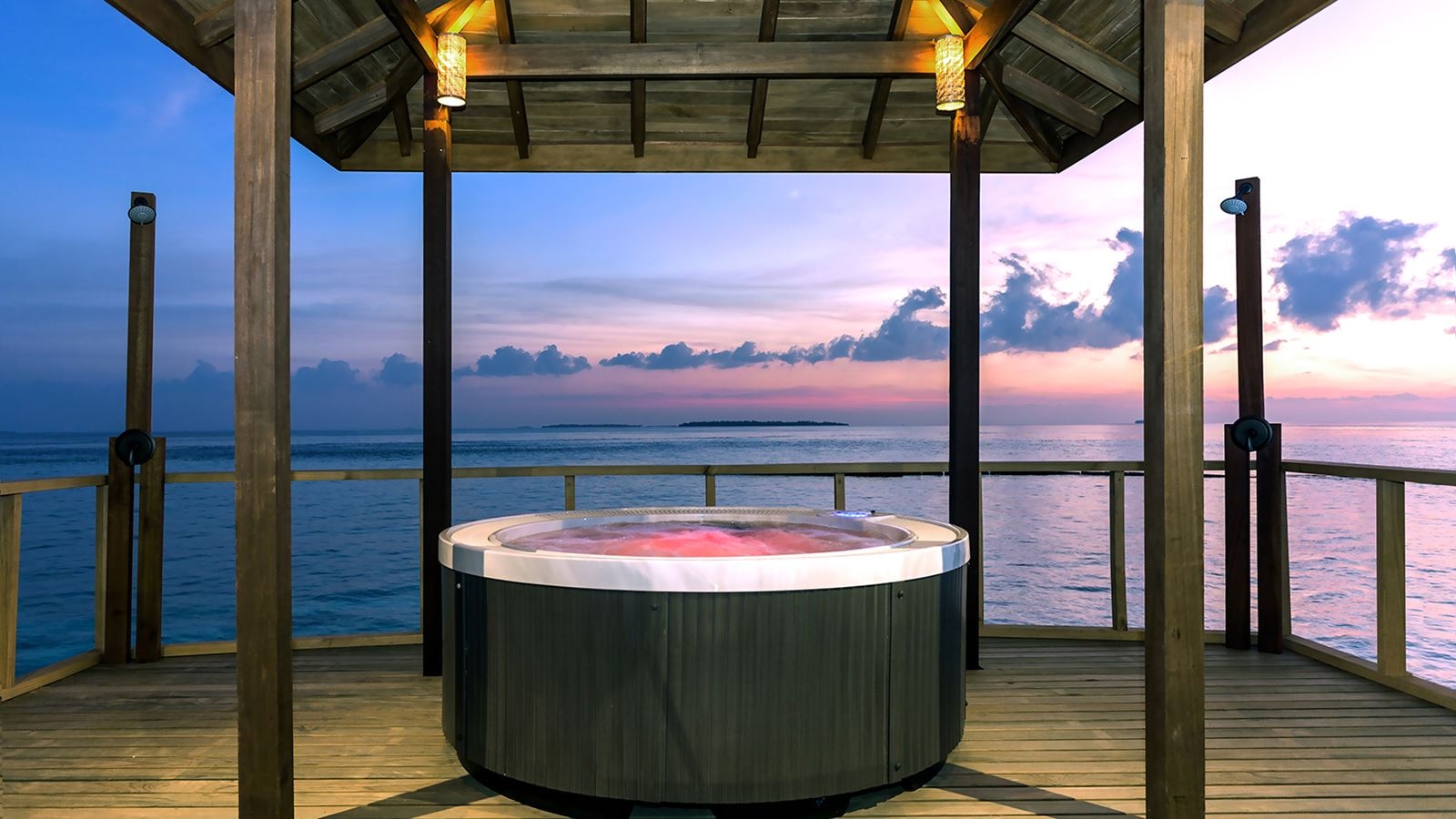rooms-two-bedroom-water-villa-suites-with-spa-tub
