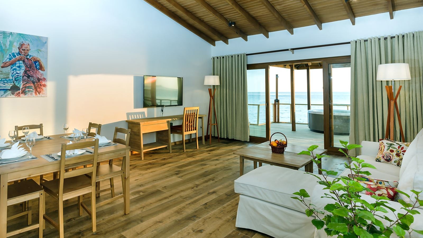 rooms-two-bedroom-water-villa-suites-with-spa-tub