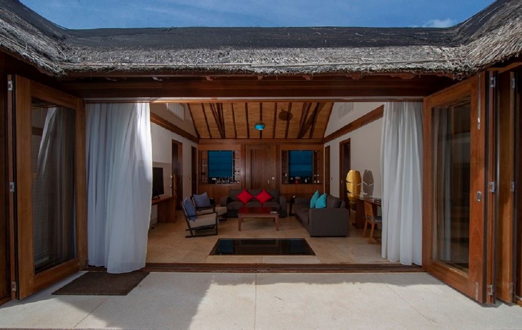 rooms-twobedrooms-reef-residence-with-pool