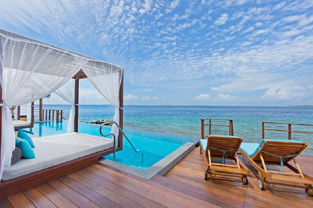 rooms-twobedrooms-reef-residence-with-pool