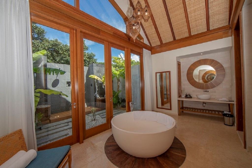 rooms-beach-pool-villa