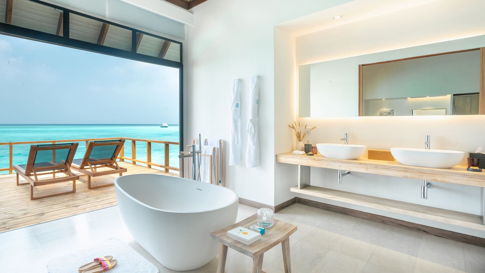 rooms-pool-water-villa