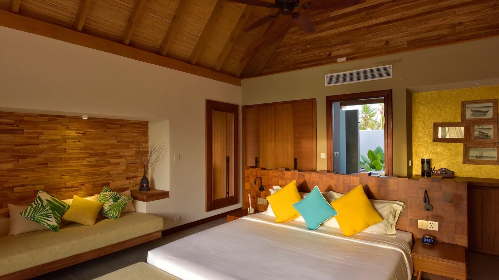 rooms-beach-villa-sunset