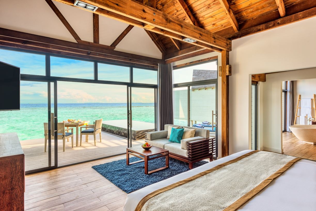 rooms-overwater-pool-villa-lagoon