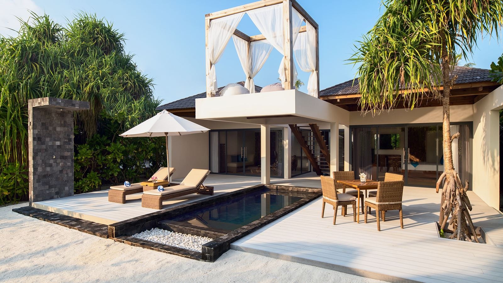 rooms-beach-pool-villa-deluxe