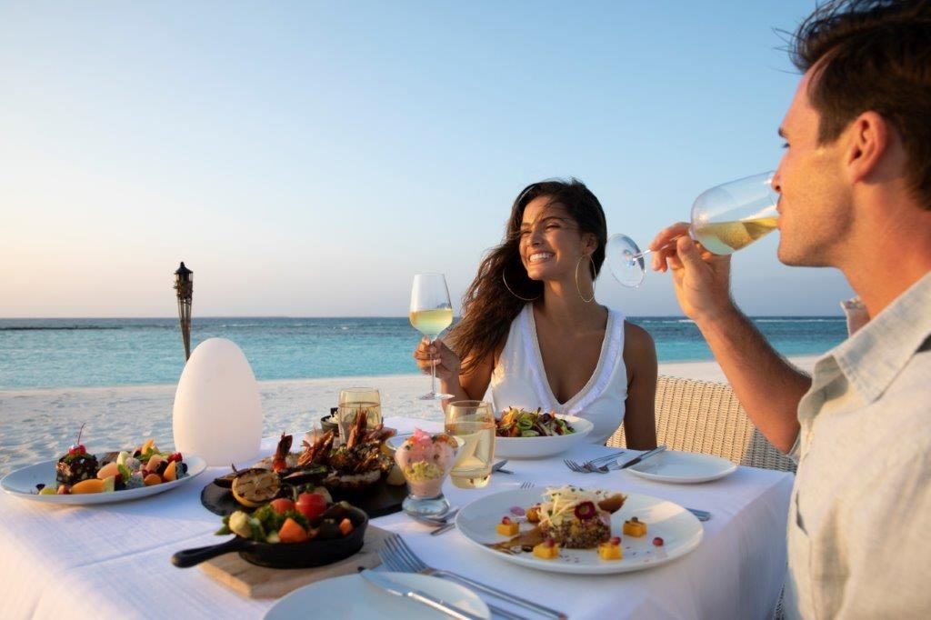 restaurants-room-service