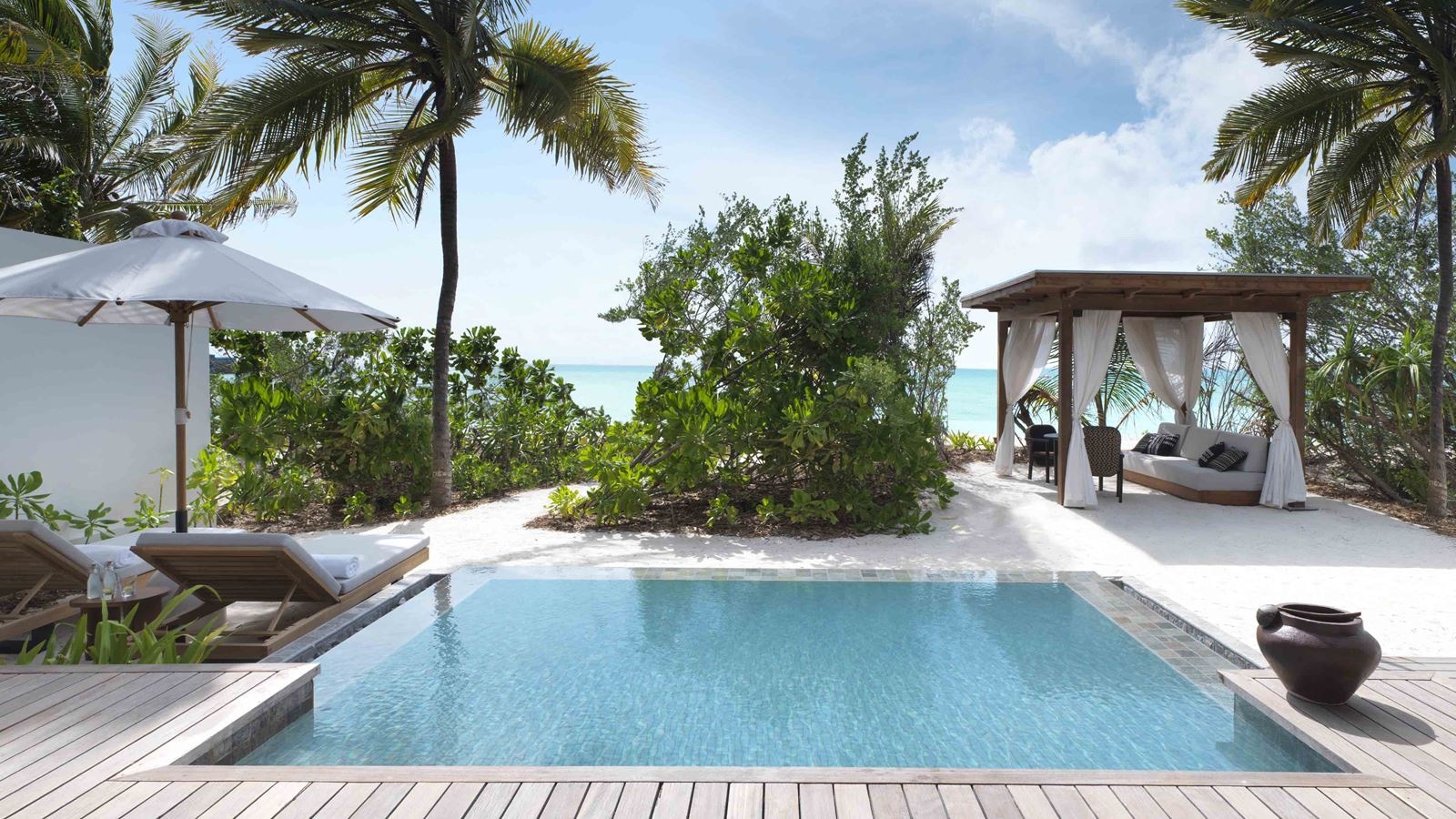 rooms-deluxe-beach-sunset-villa-with-pool