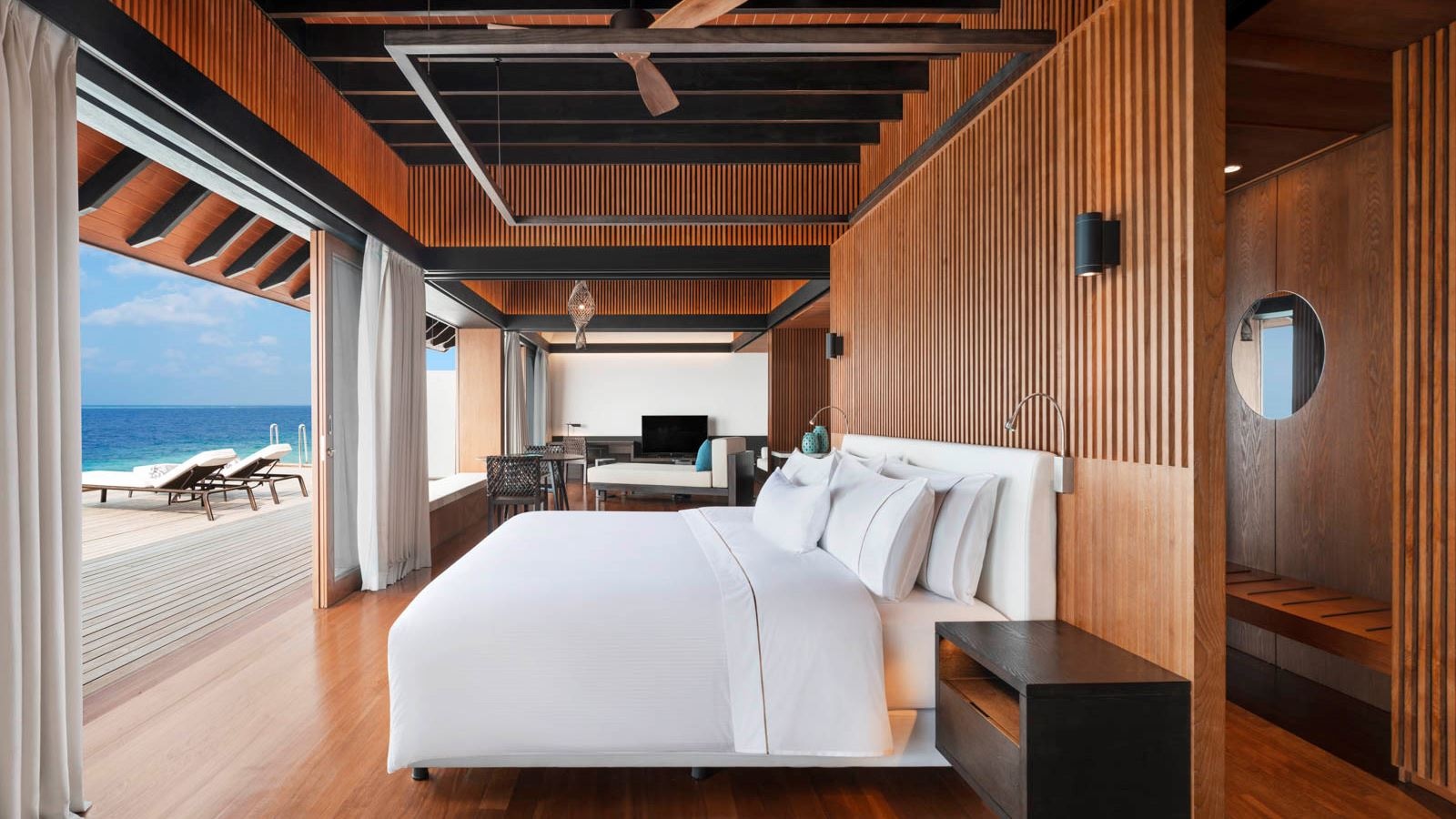 rooms-overwater-villa-pool