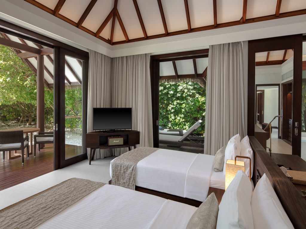 rooms-two-bedroom-family-pool-beach-villa