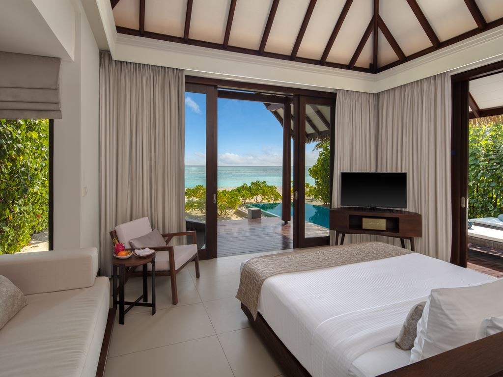 rooms-sunset-pool-beach-villa