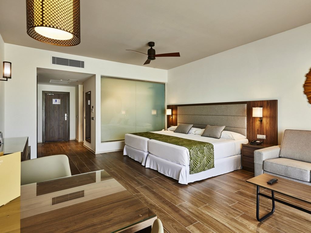 rooms-beach-jr-suite