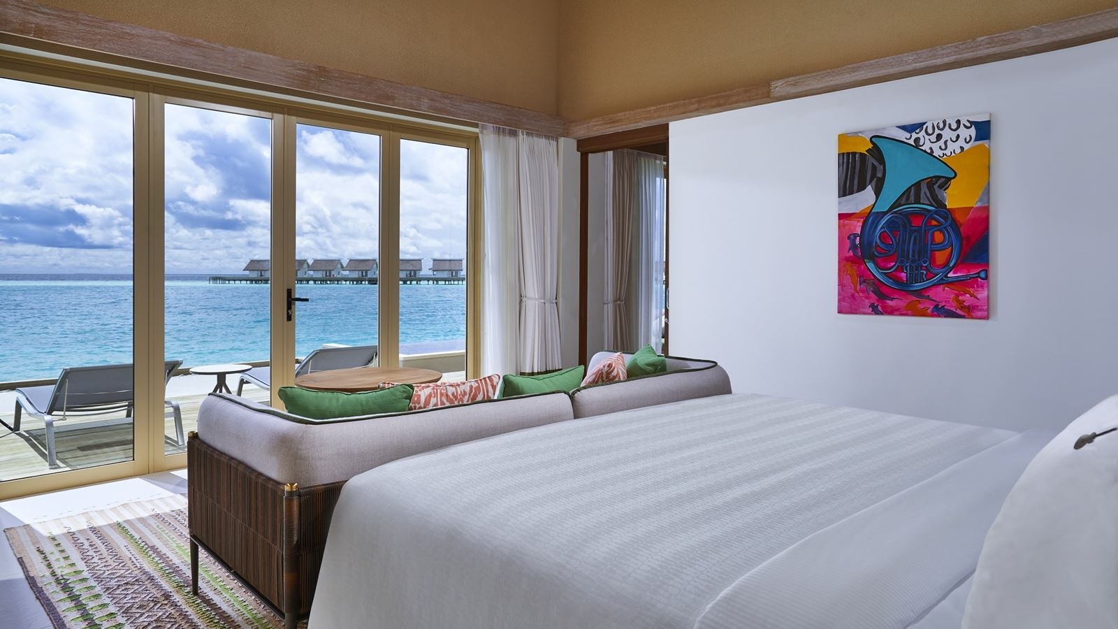 rooms-rock-royalty-overwater-pool-villa-2-bedroom