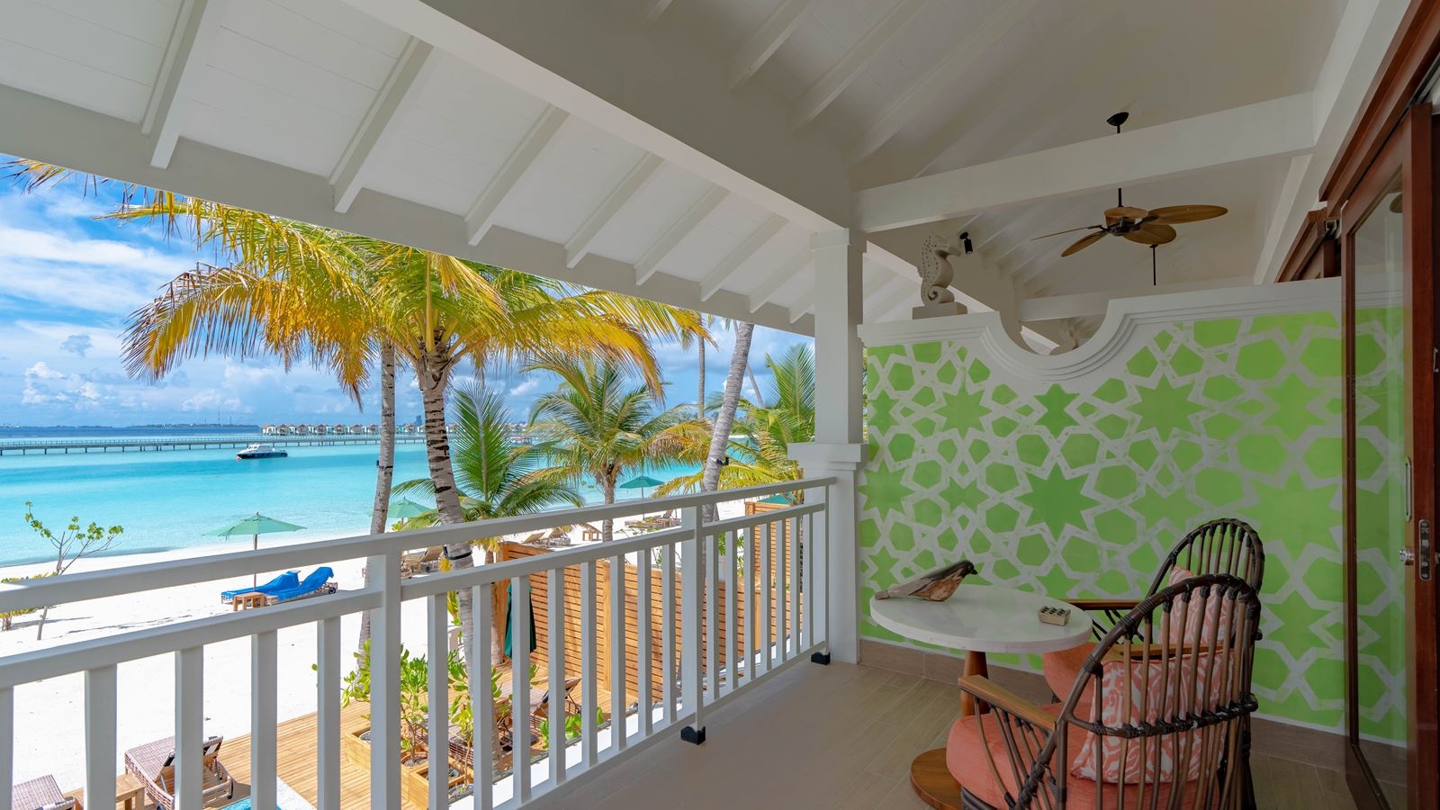 rooms-sky-family-room