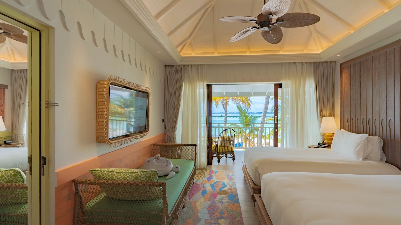 rooms-sky-family-room