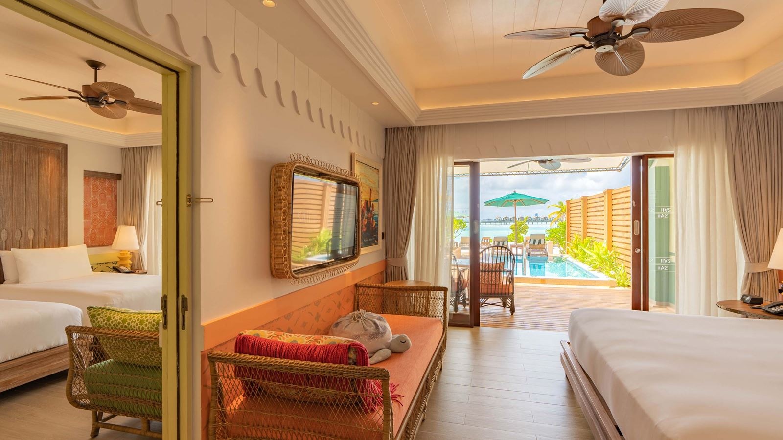 rooms-two-bedroom-family-beach-room-with-pool