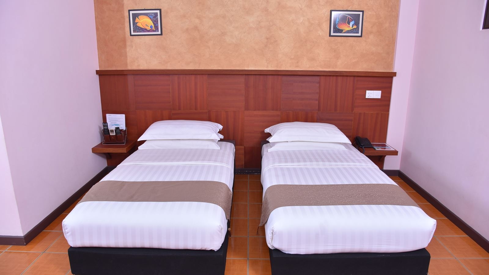 rooms-deluxe-room-with-balcony