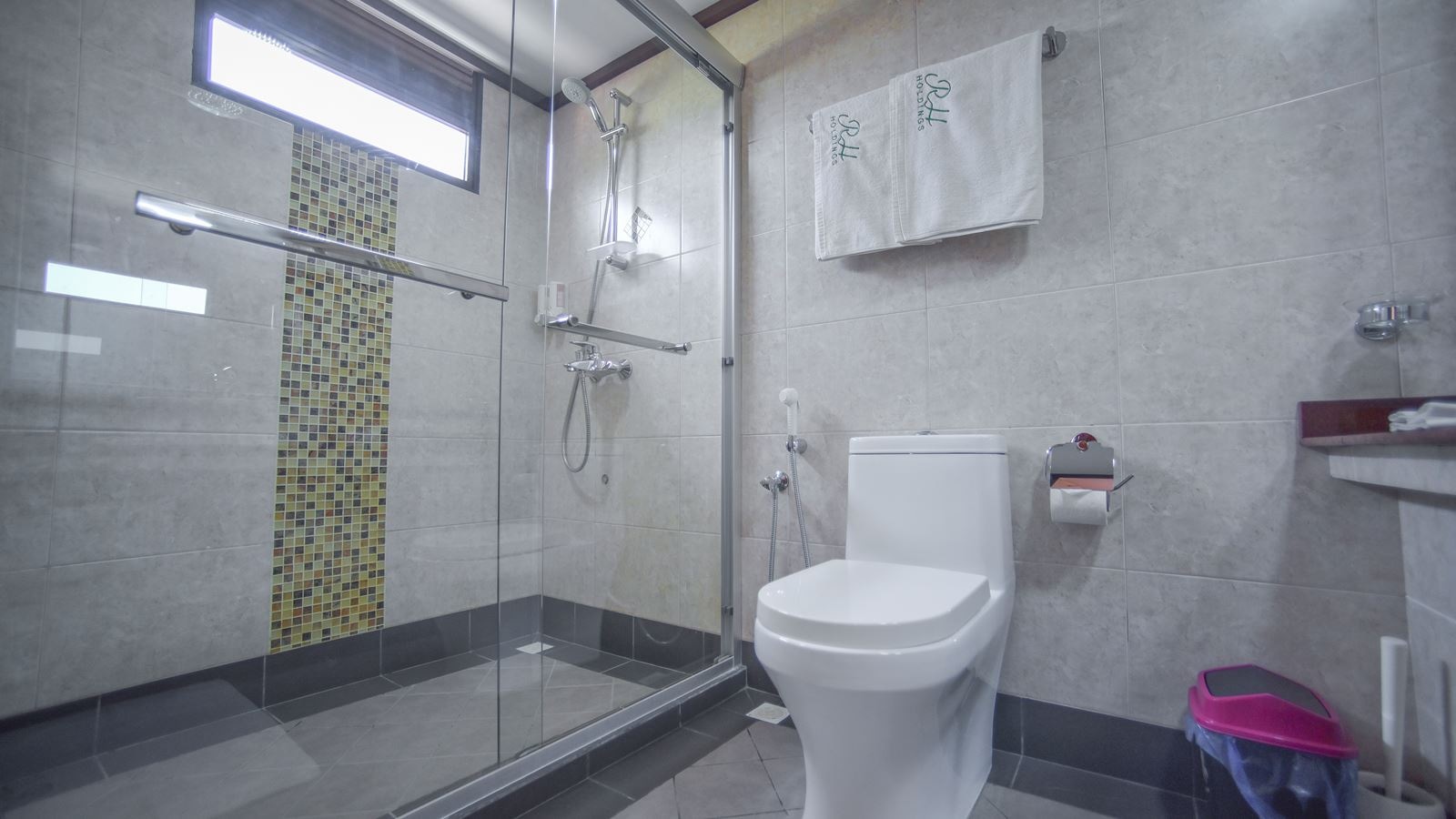 rooms-deluxe-room-with-balcony