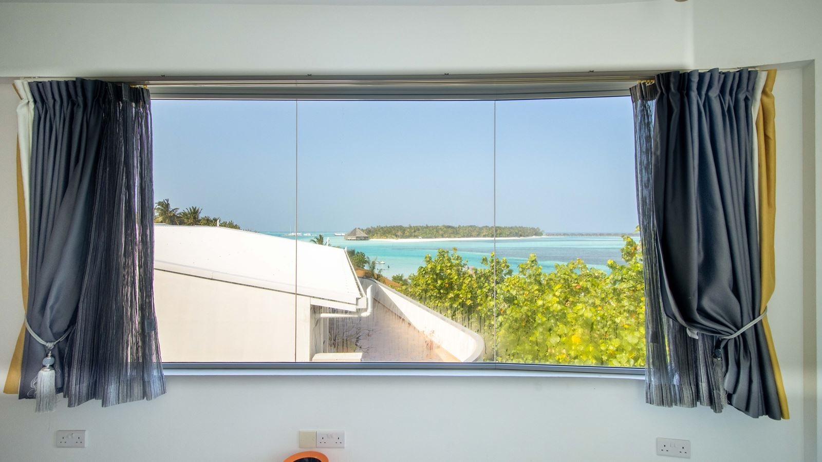 rooms-deluxe-plus-panaromic-seaview