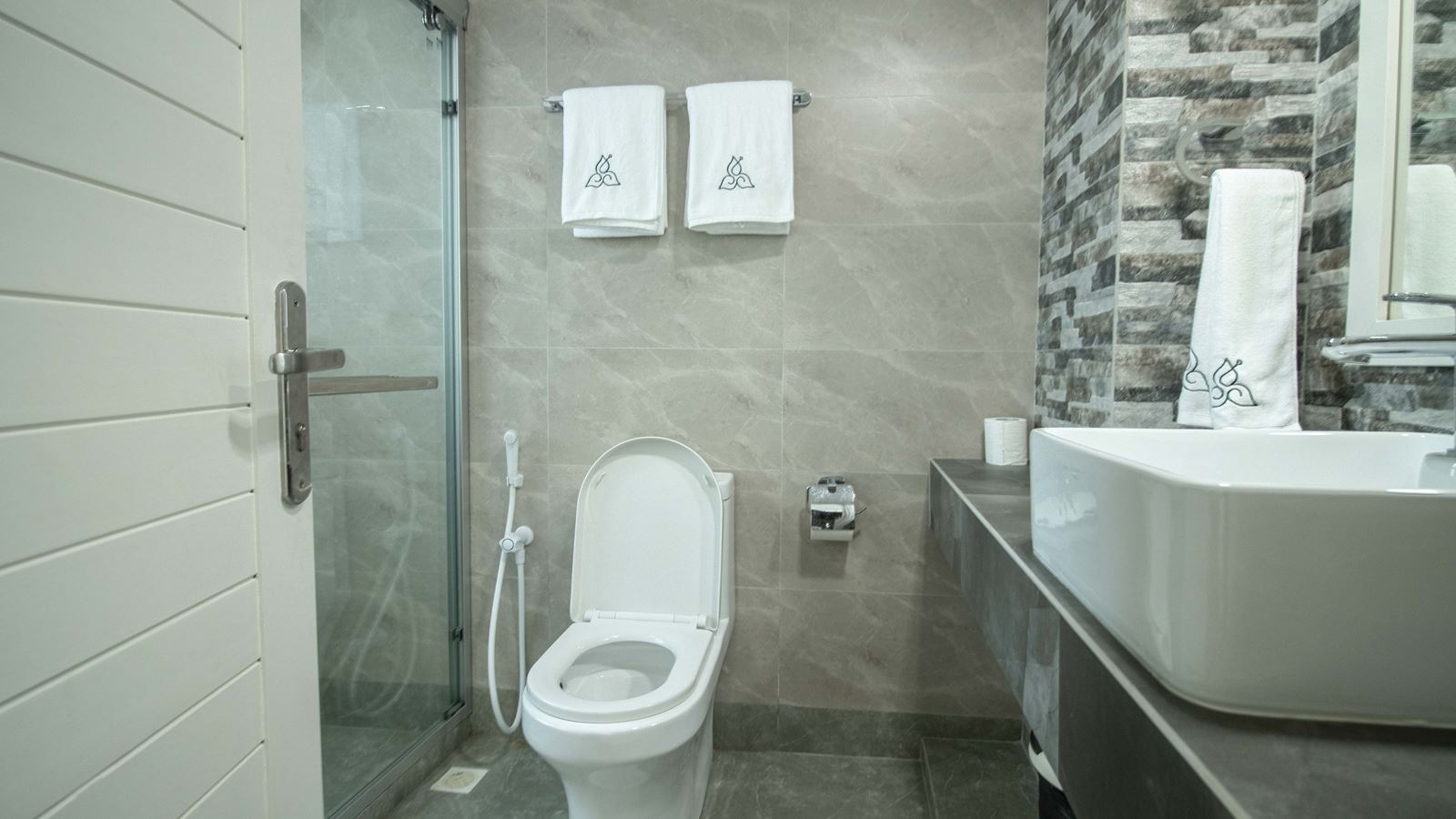 rooms-deluxe-plus-panaromic-seaview