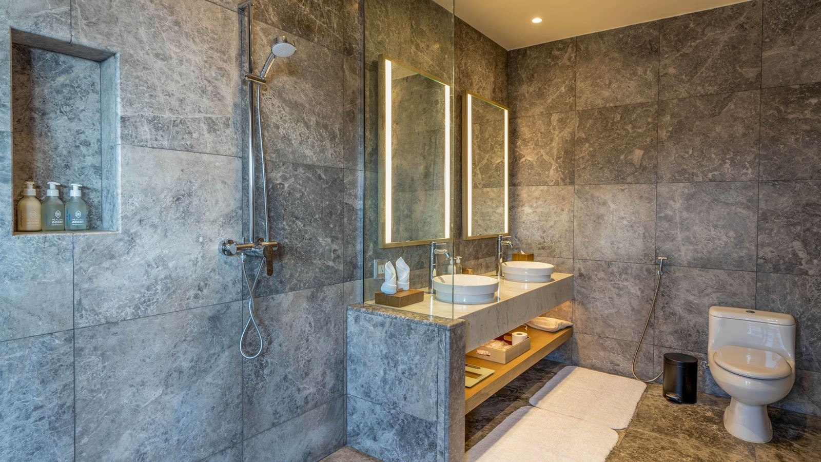 rooms-lagoon-pool-villa