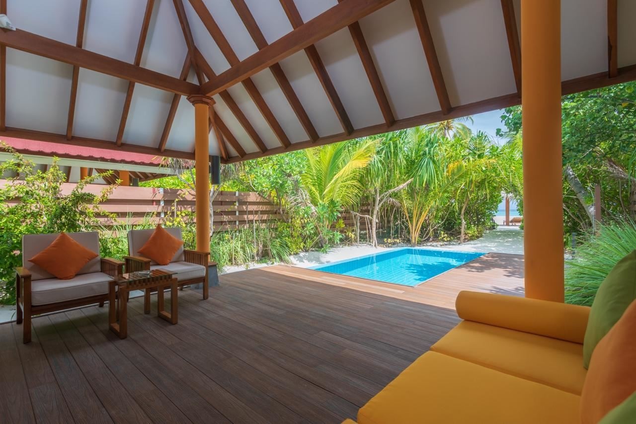 rooms-pool-beach-villa