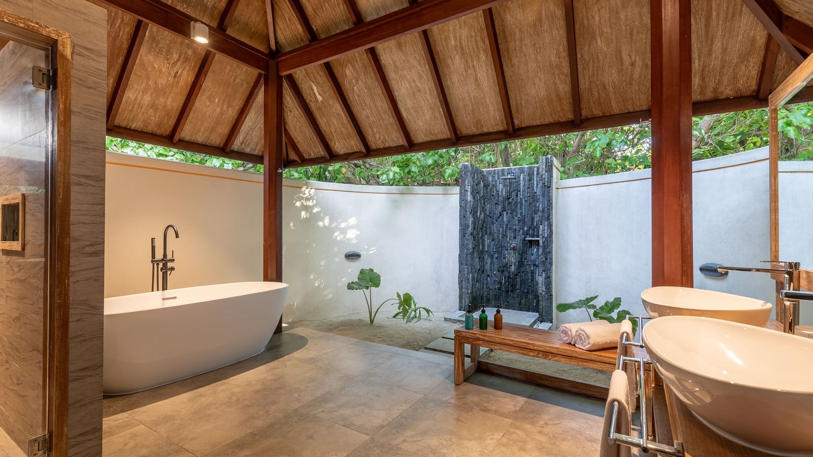 rooms-semi-water-villa