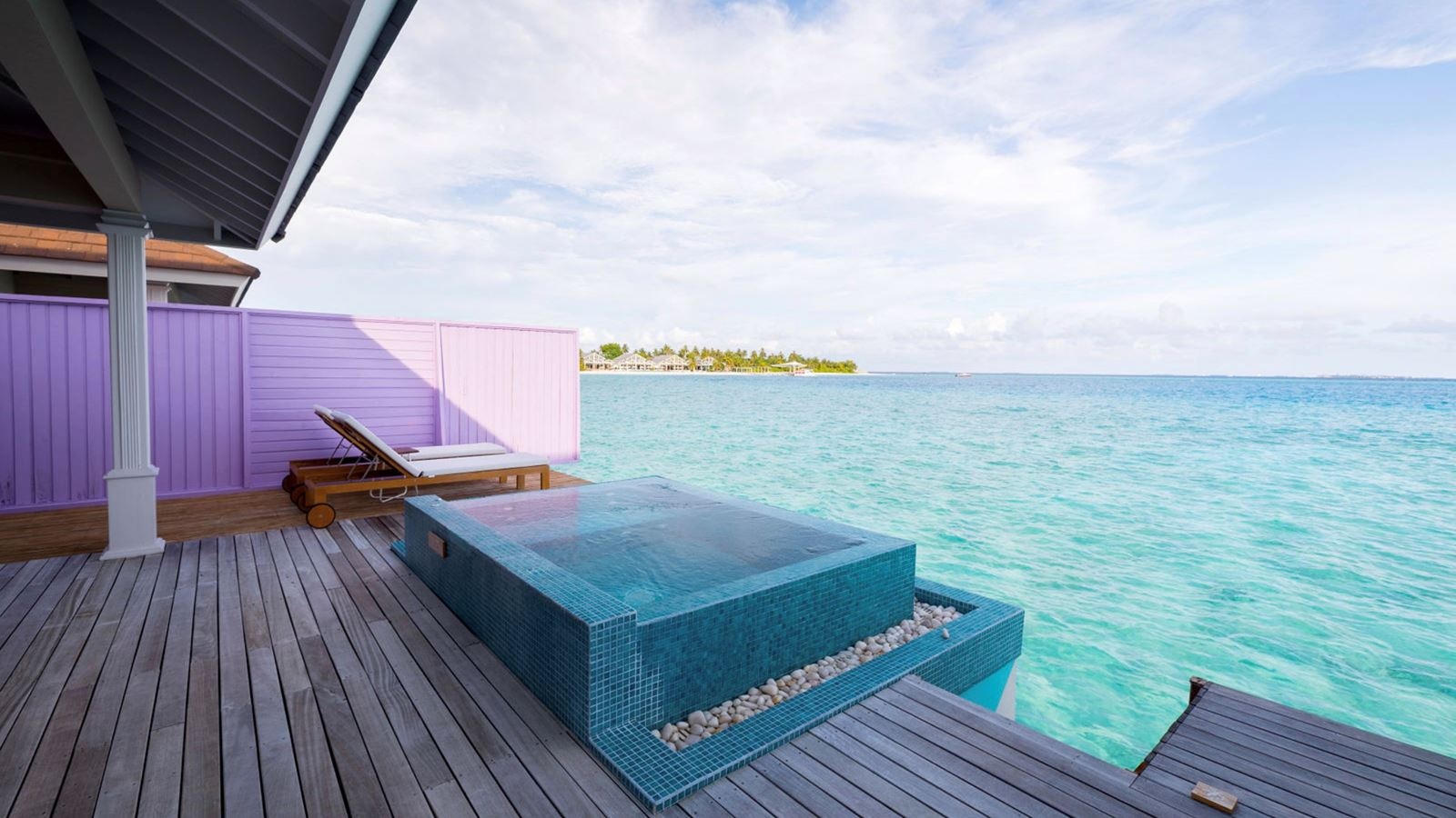 rooms-lagoon-overwater-villa-with-pool