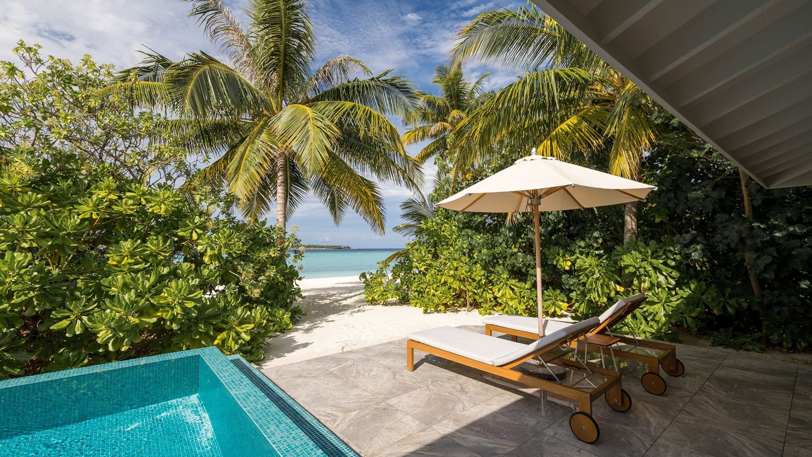 rooms-2-bedroom-beach-villa-with-pool