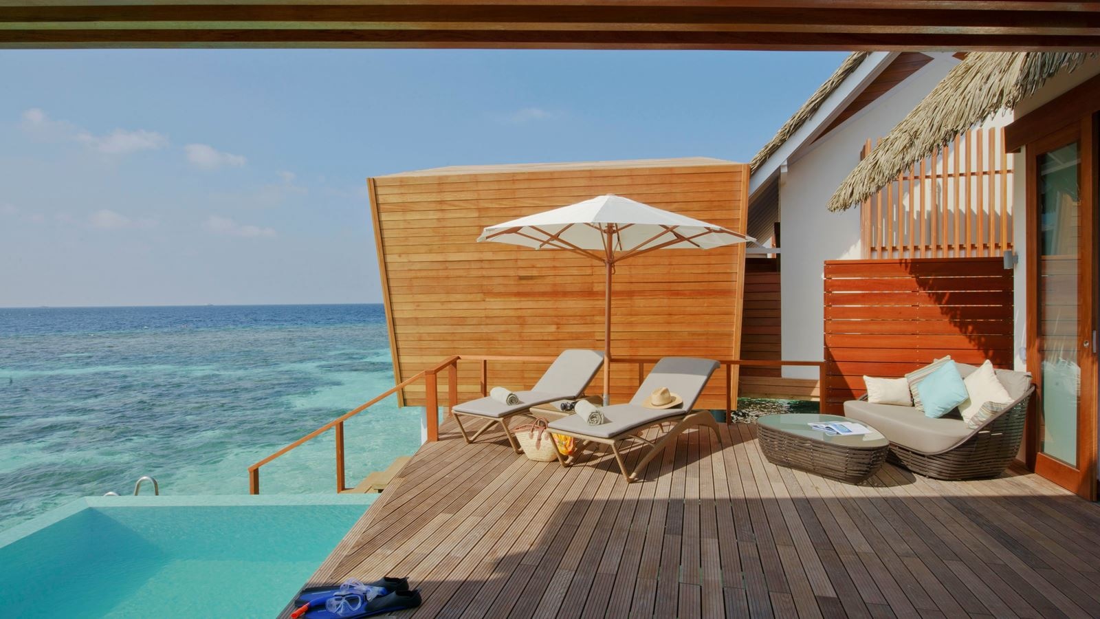 rooms-ocean-pool-villa