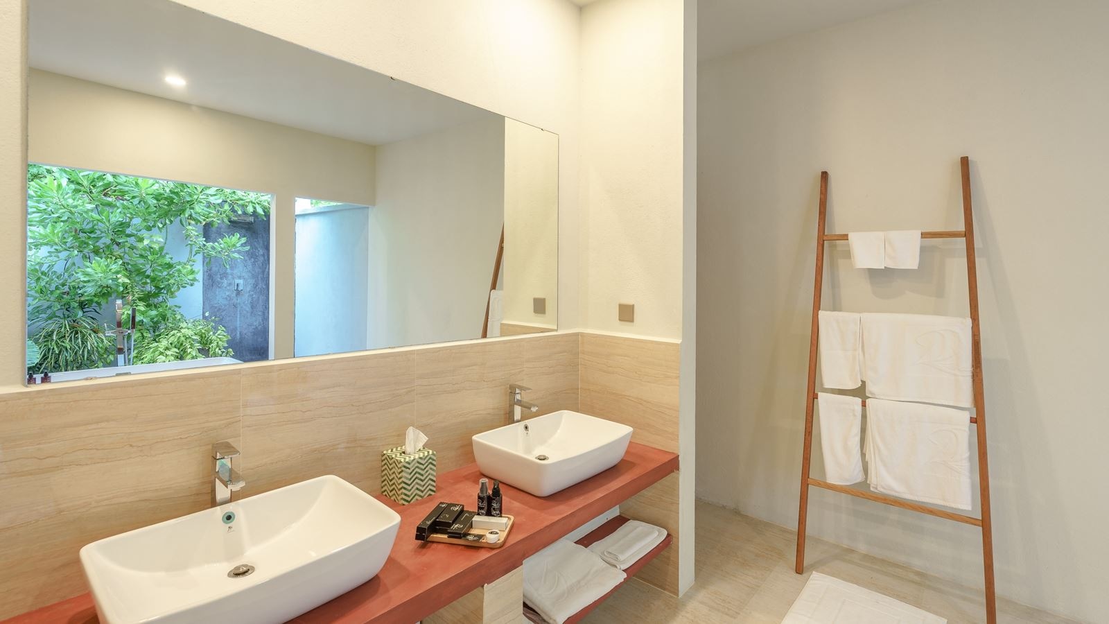 rooms-lagoon-view-villa