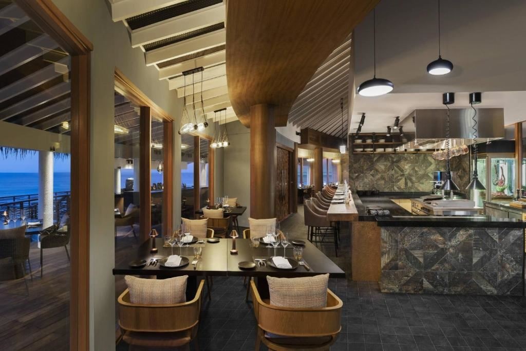 restaurants-restaurants