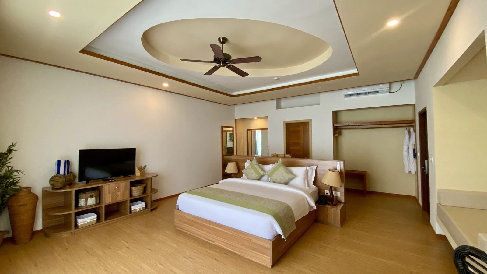 rooms-deluxe-water-villa