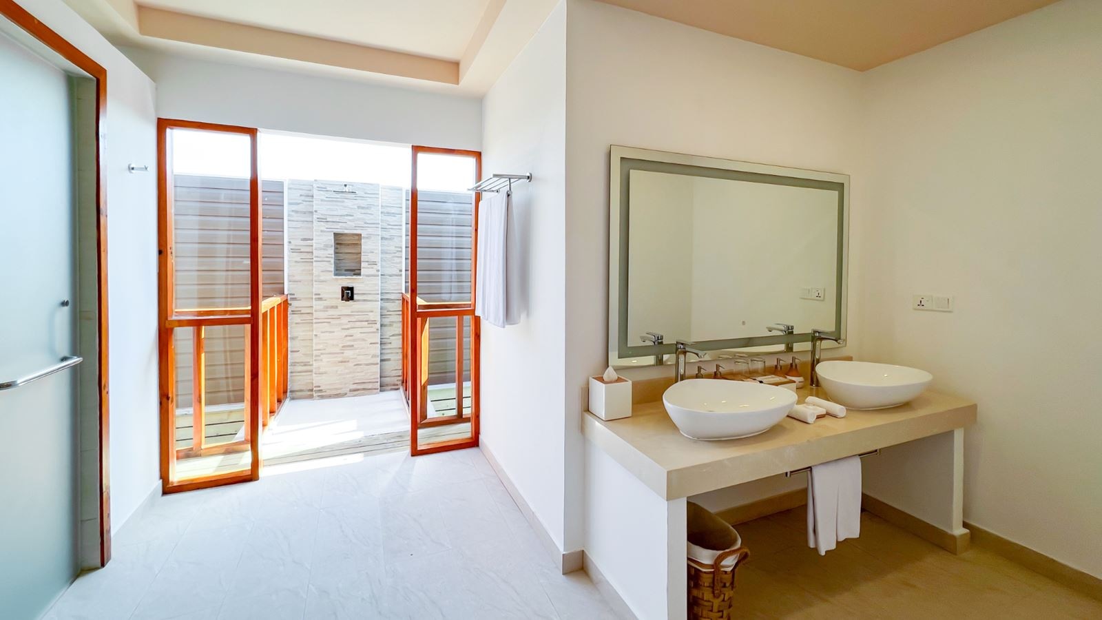 rooms-deluxe-water-pool-villa