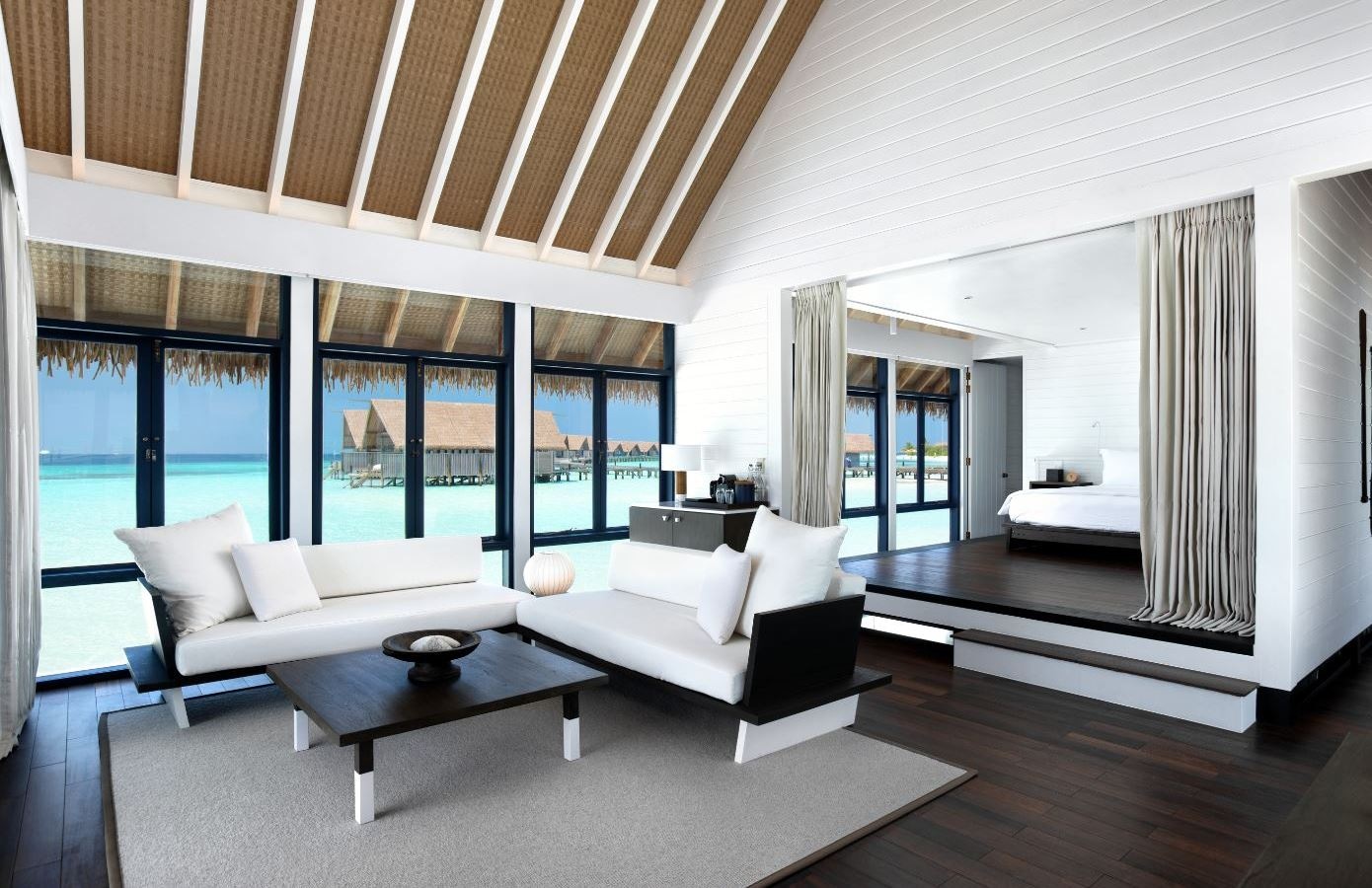 rooms-one-bedroom-villa-with-pool