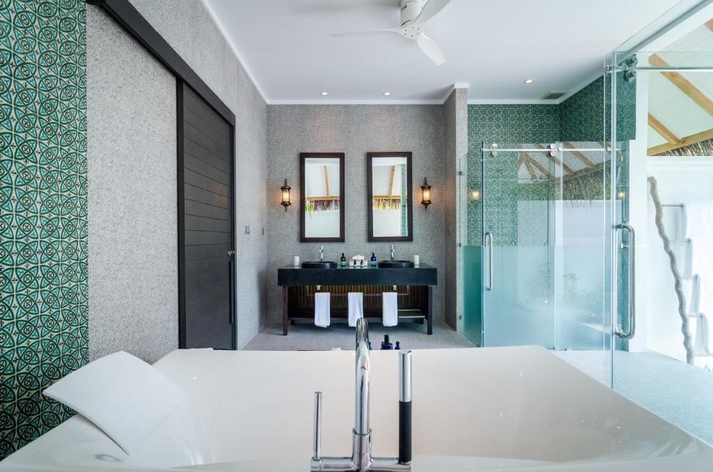 rooms-beach-pool-villa