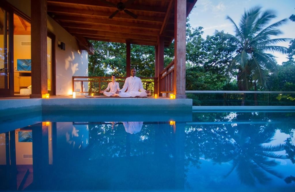 rooms-treetop-pool-villa