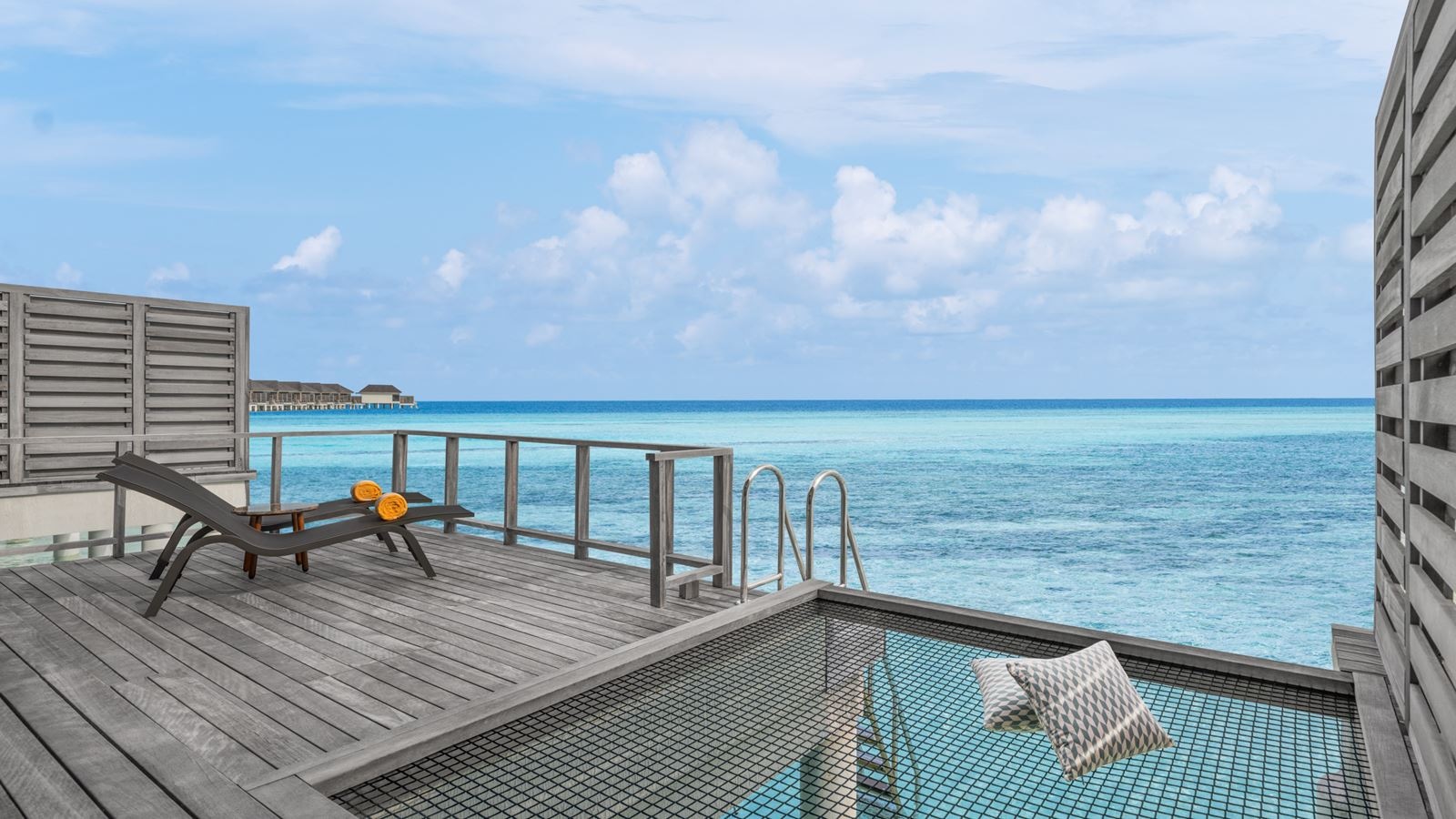 rooms-sunrise-overwater-villa