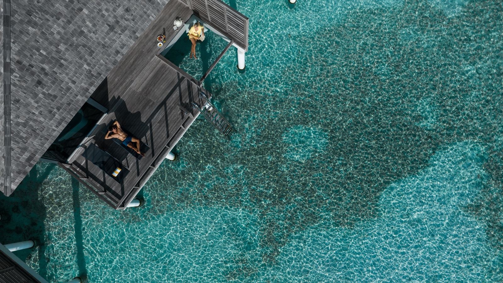 rooms-sunset-overwater-villa