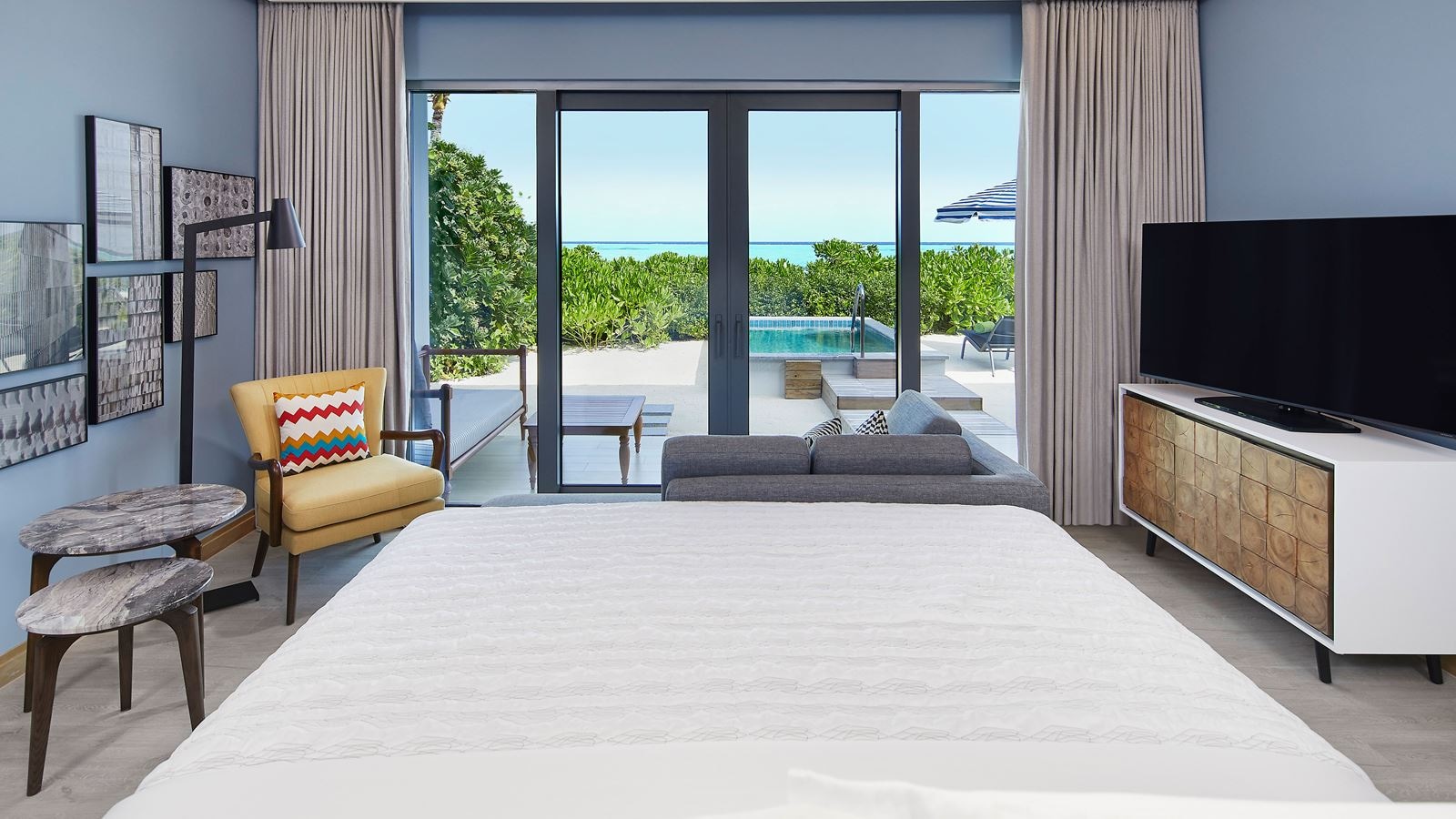 rooms-beach-villa-with-pool