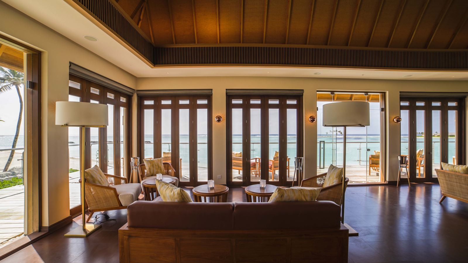 bars-cigar--whiskey-lounge