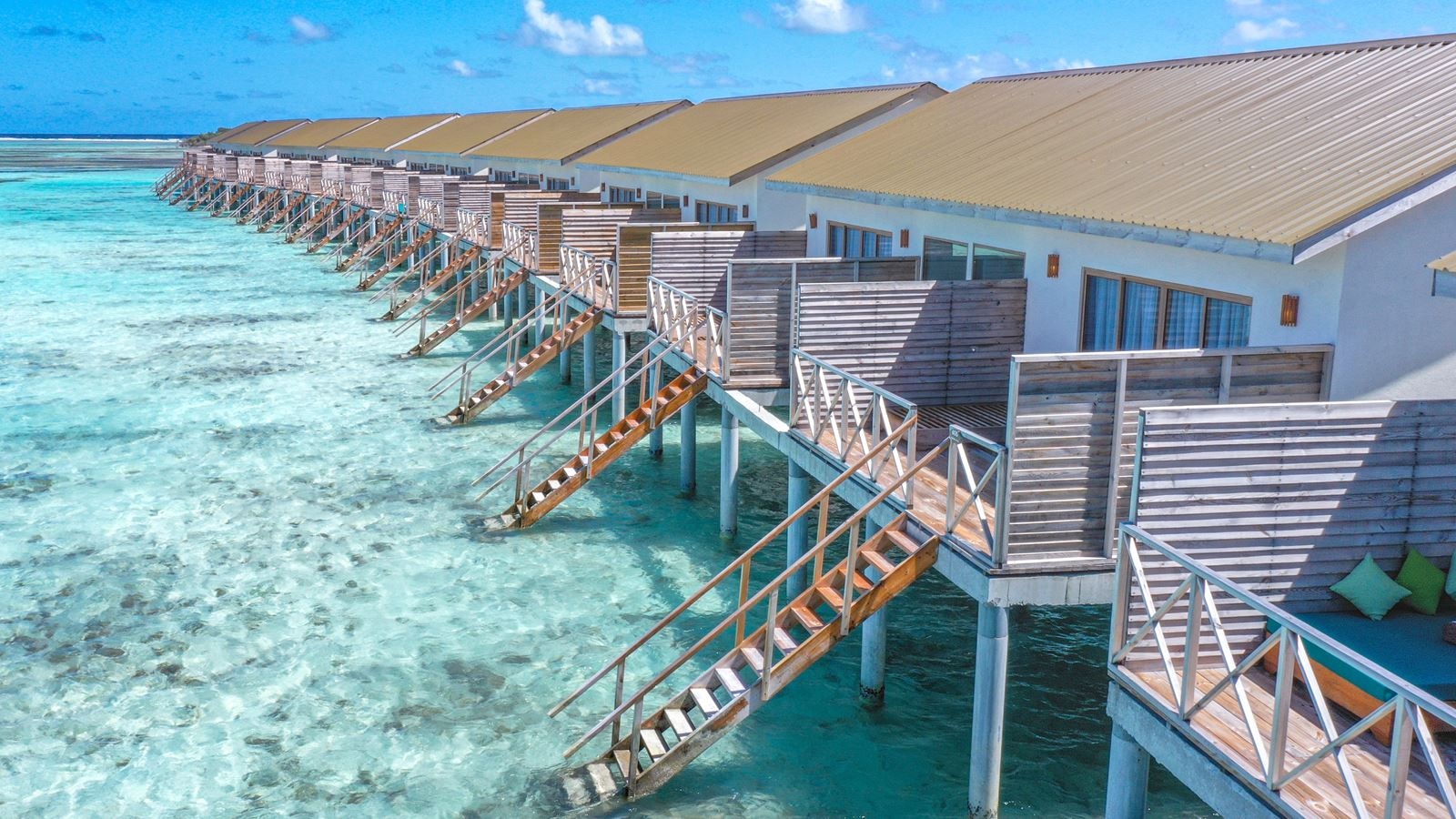 rooms-water-villa
